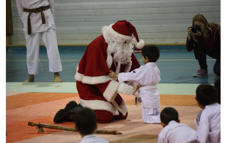 Le Père Noël superstar
